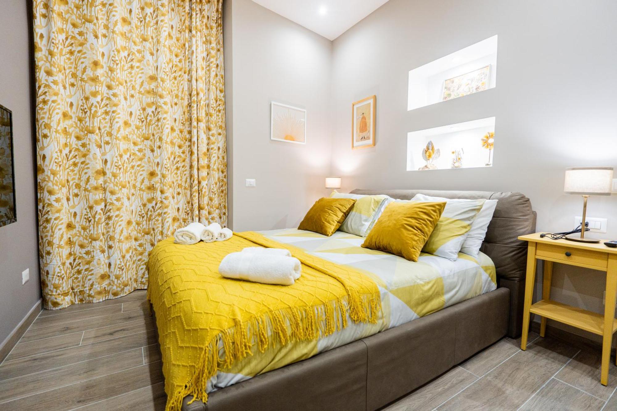 La Casa Di Bianca - Modern Suites Near Plebiscito نابولي المظهر الخارجي الصورة