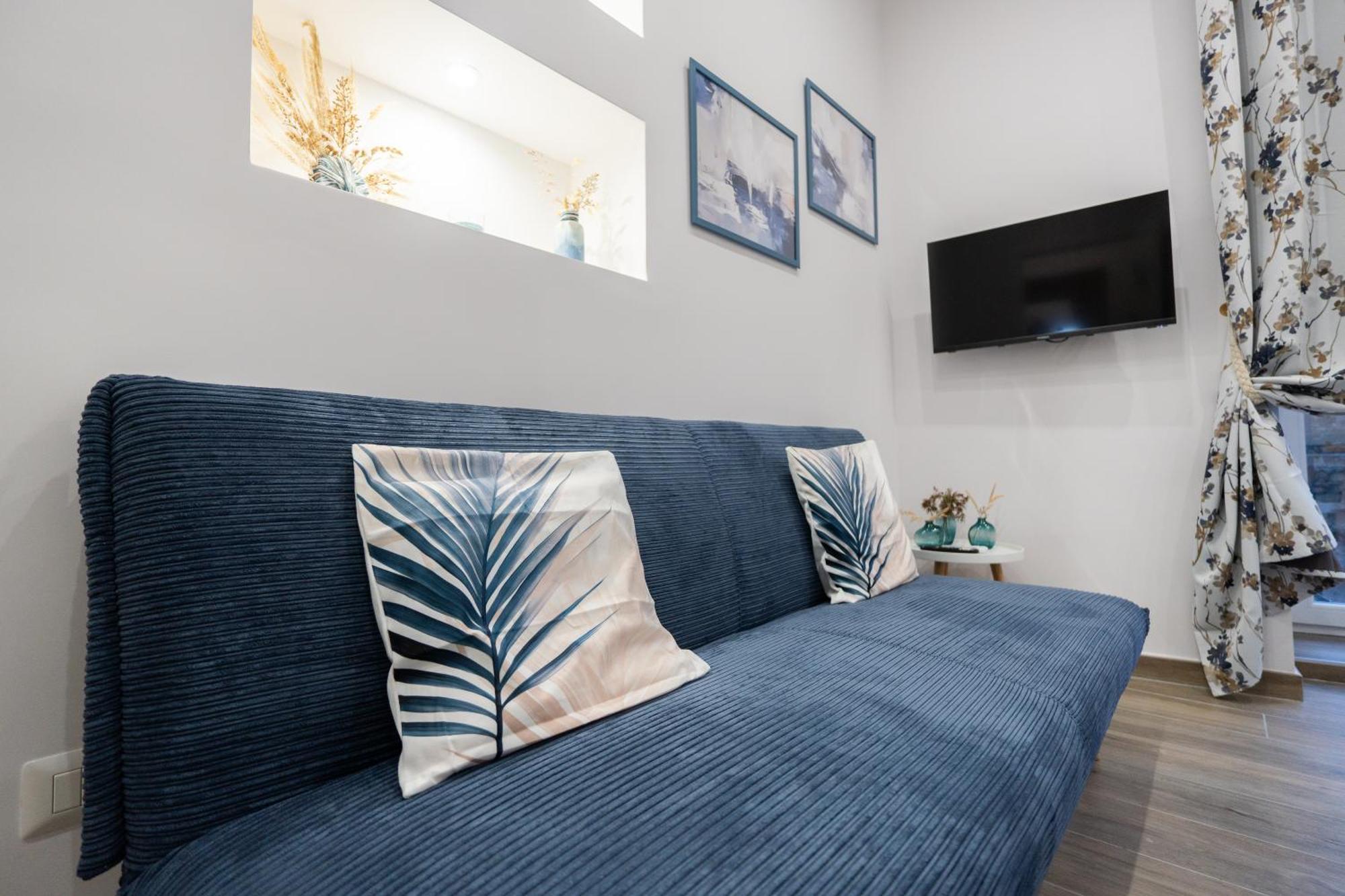 La Casa Di Bianca - Modern Suites Near Plebiscito نابولي المظهر الخارجي الصورة