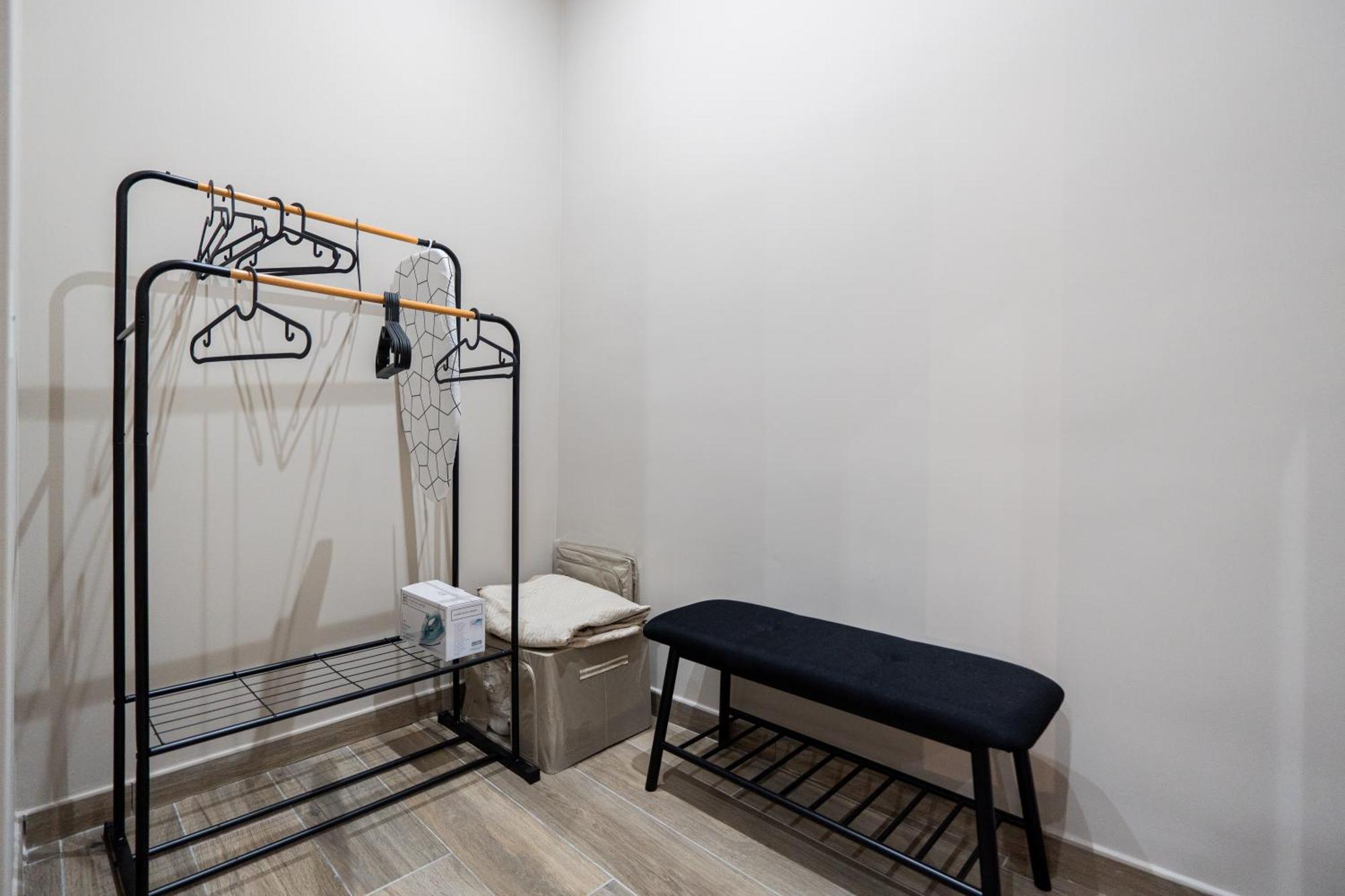 La Casa Di Bianca - Modern Suites Near Plebiscito نابولي المظهر الخارجي الصورة