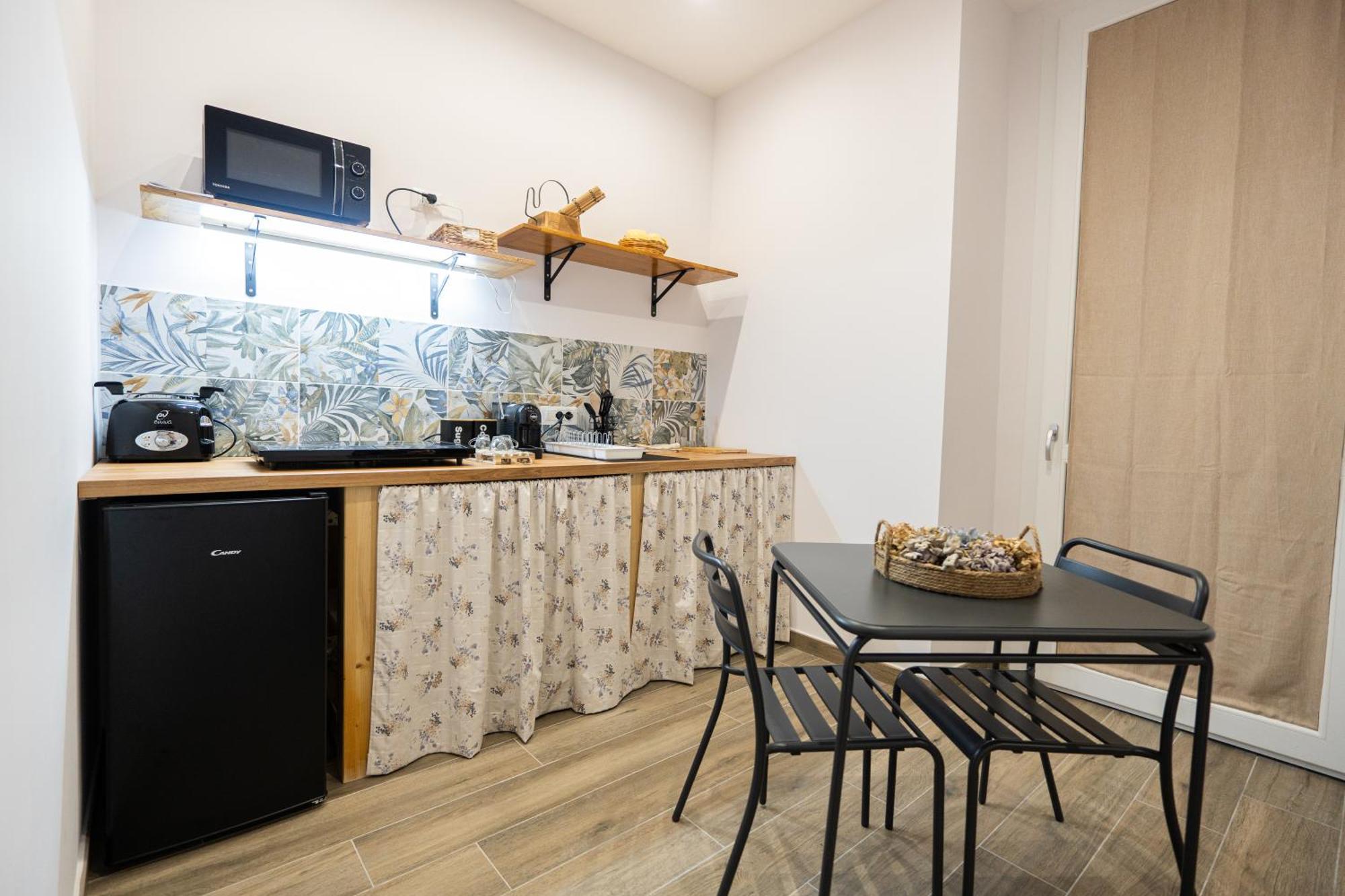 La Casa Di Bianca - Modern Suites Near Plebiscito نابولي المظهر الخارجي الصورة