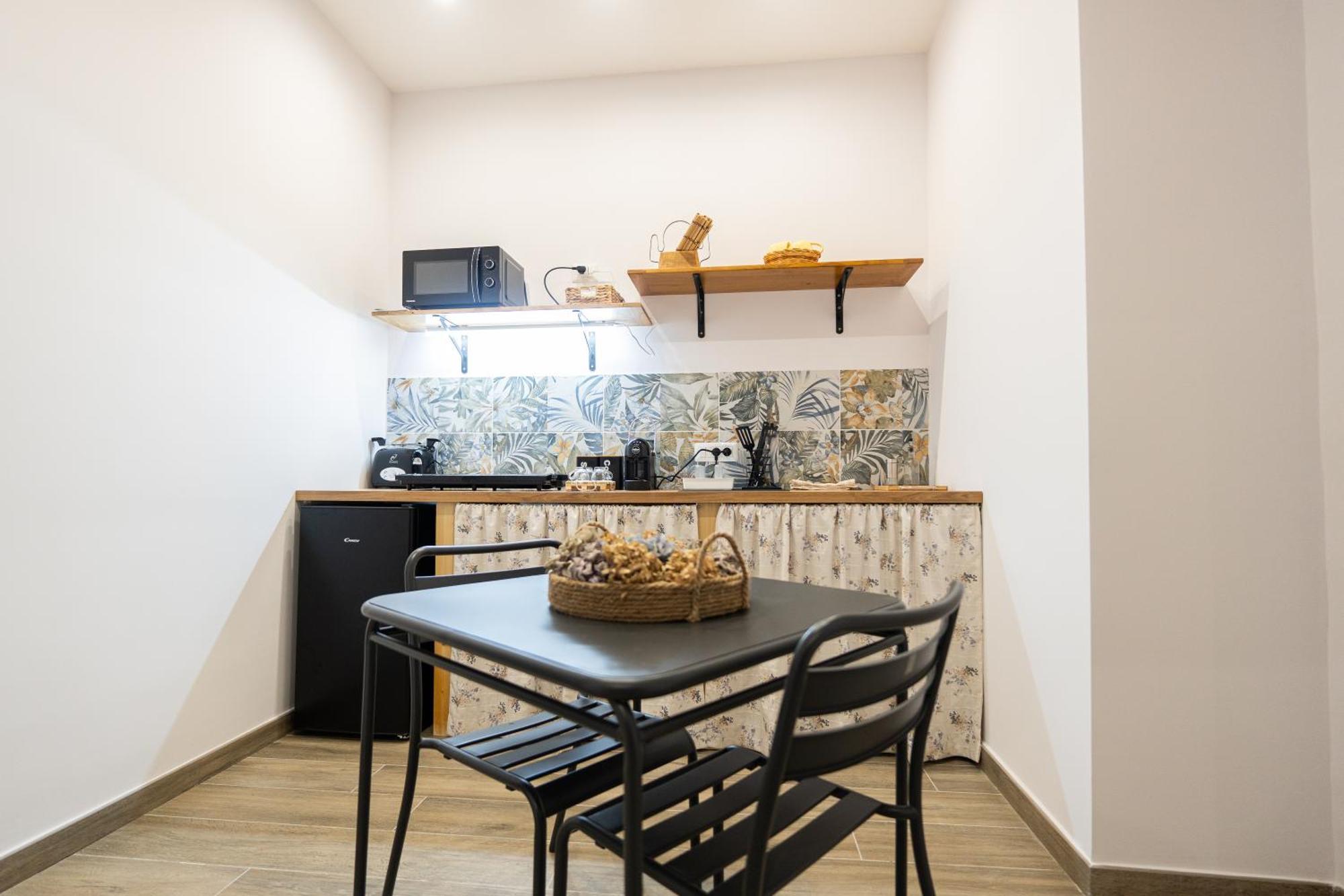 La Casa Di Bianca - Modern Suites Near Plebiscito نابولي المظهر الخارجي الصورة