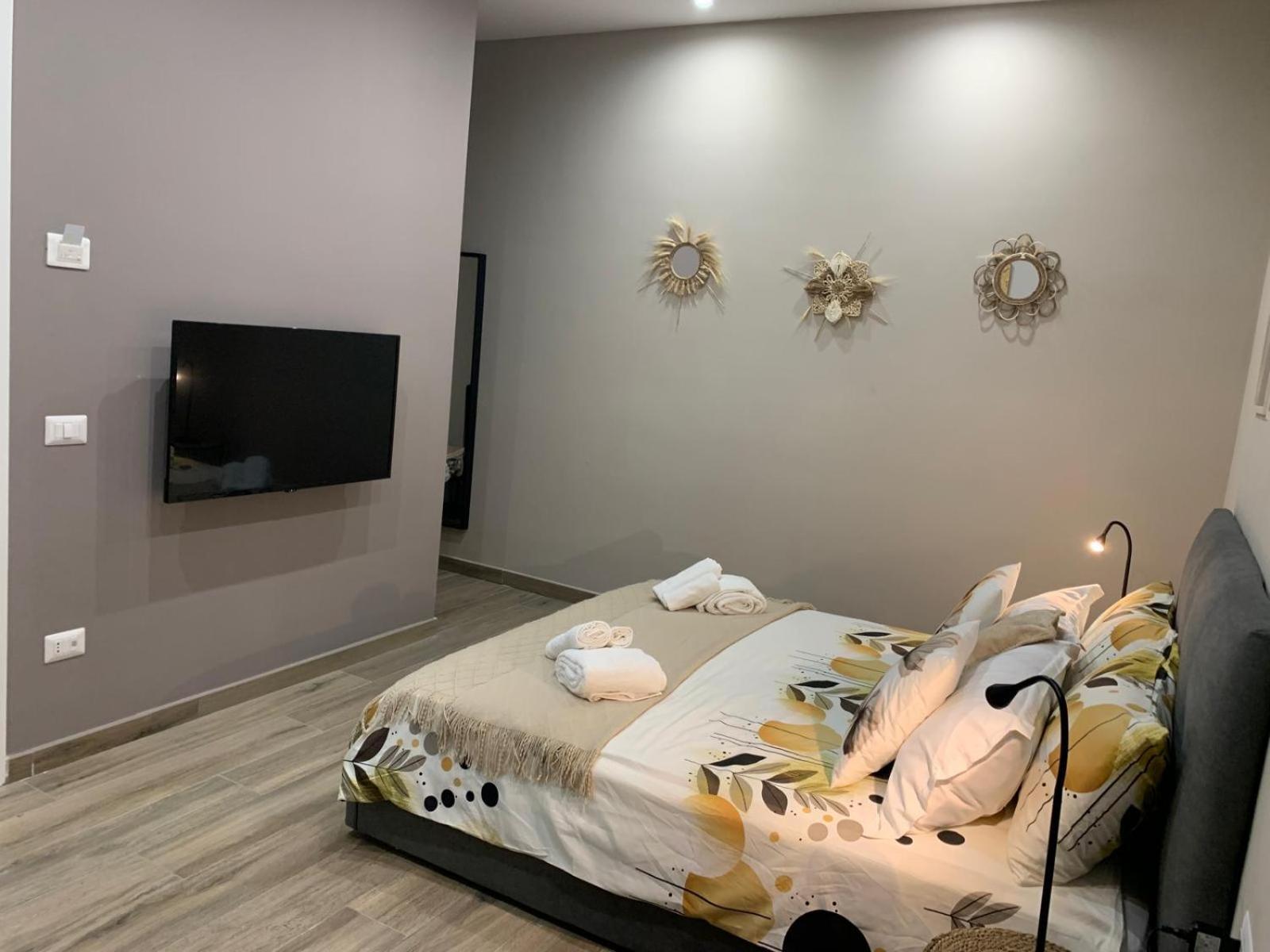 La Casa Di Bianca - Modern Suites Near Plebiscito نابولي المظهر الخارجي الصورة
